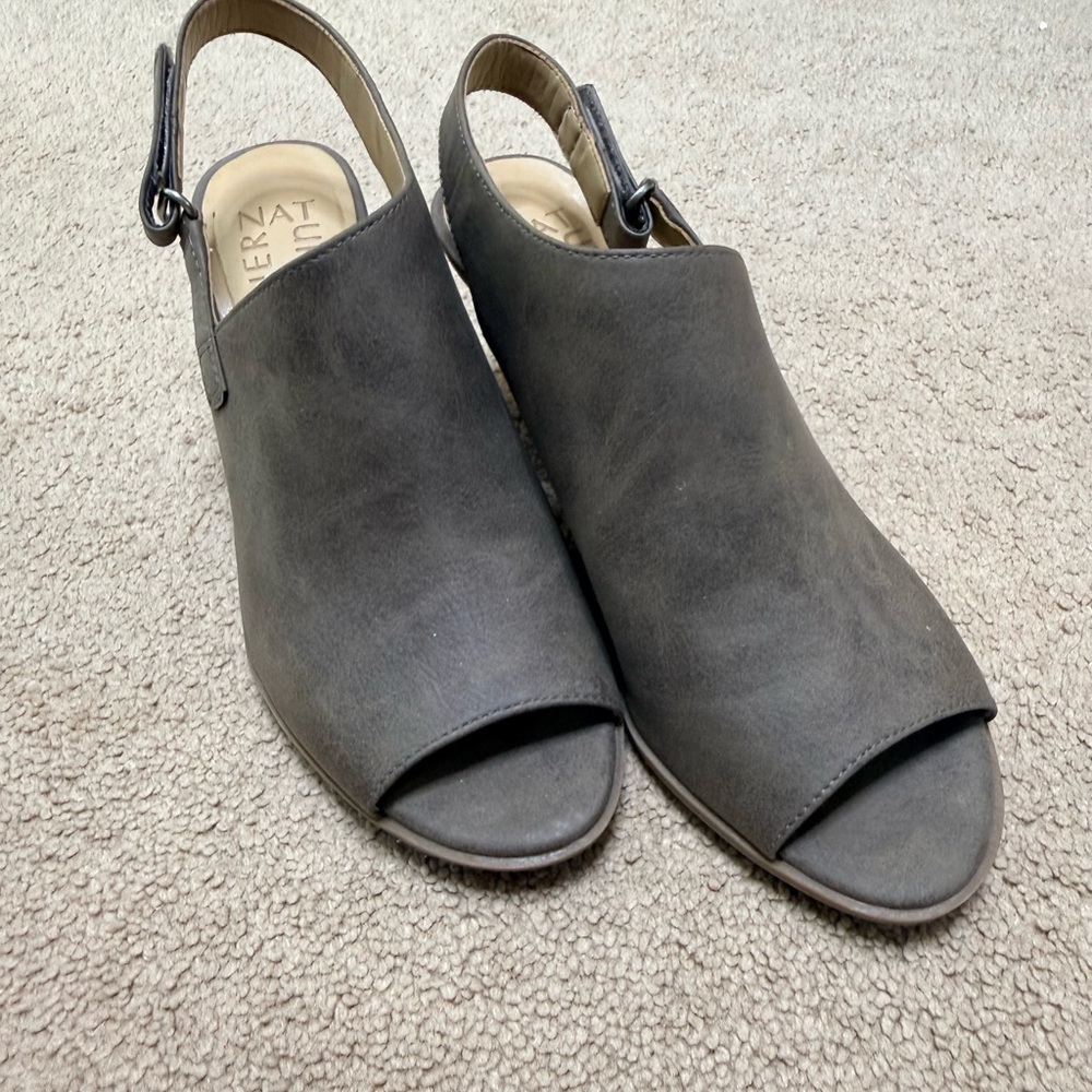 Naturalizer Women's Dark Gray Peep Toe Mules